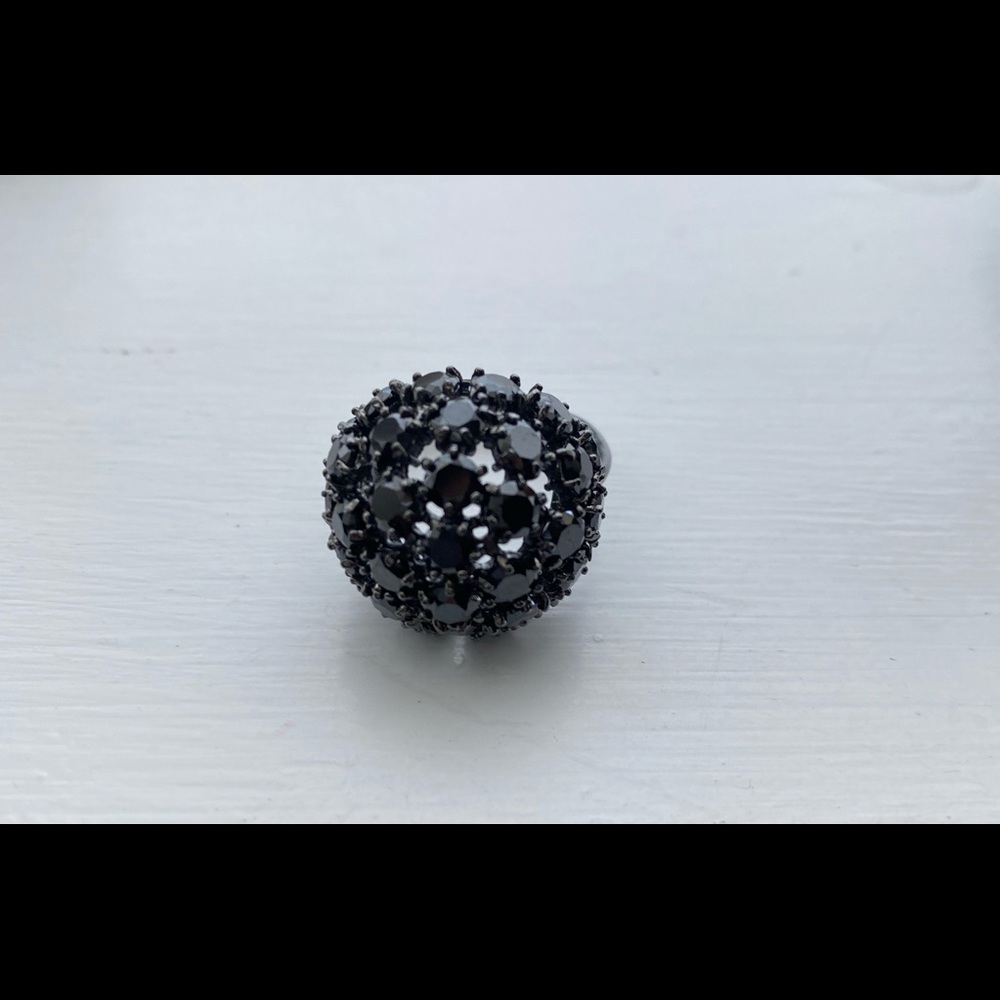 Black stone ring